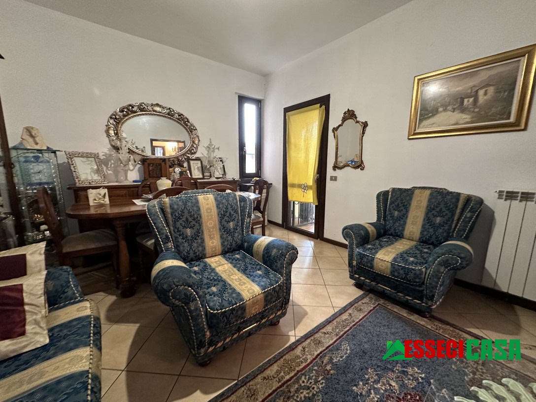 Vendita Trilocale Appartamento Lurano Via Mazzini 483617